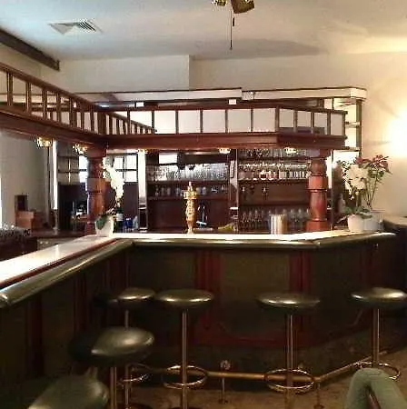 Thuringer Hof Отель Вена