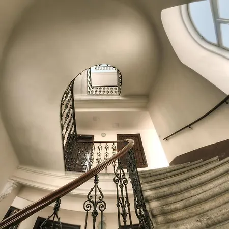 Aparthotel Carlton Opera Vienna