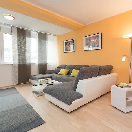 Christian Oper - Contactless Check In Appartement