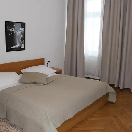 Hotel Wiener Kindl 3*