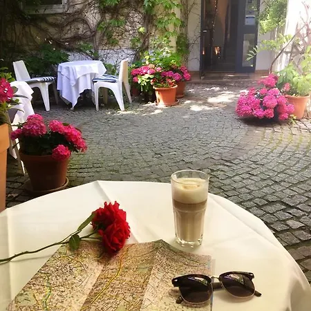 Wiener Kindl Hotel