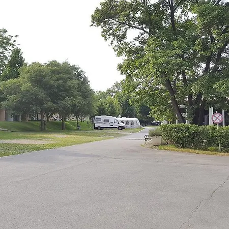 Camping West Campingplatz *