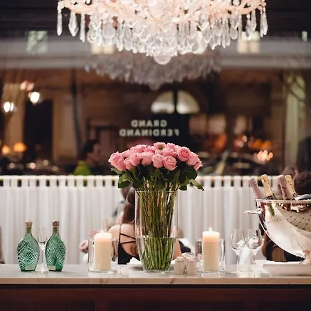 Grand Ferdinand - Your In The Center Hotel 5*