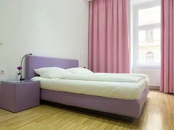 B&B Pharmador 3*