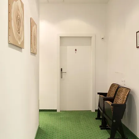 Alojamento de Acomodação e Pequeno-almoço Stadthalle Viena