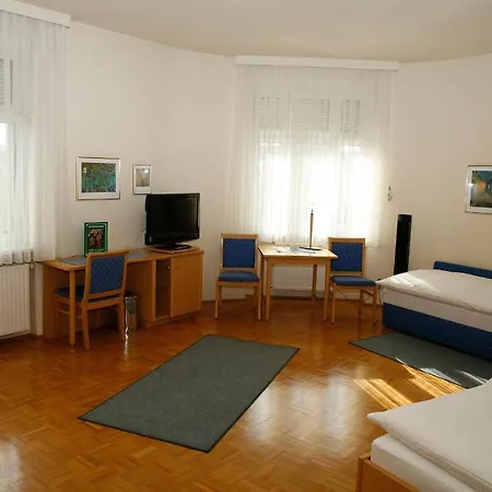 Riede 3* Vienna