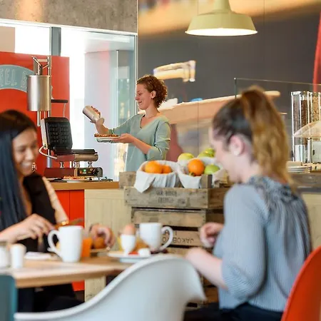 Hotel Ibis Hauptbahnhof 3*