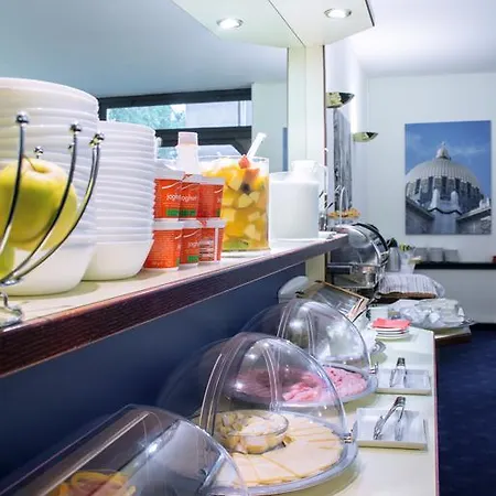Alojamento de Acomodação e Pequeno-almoço Pharmador 3*