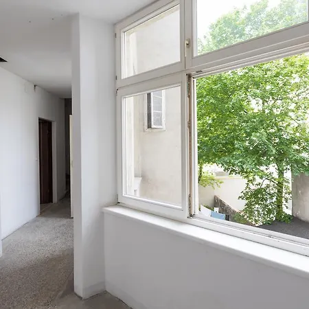 Apartment House In Vienna Apartment *