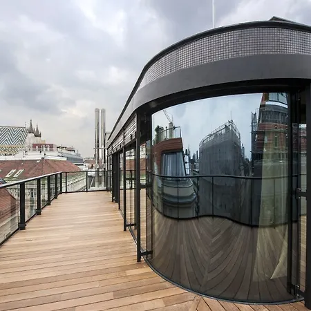 Topazz & Lamee Hotel