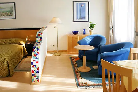 Hotel Caratart Bombolo 4*
