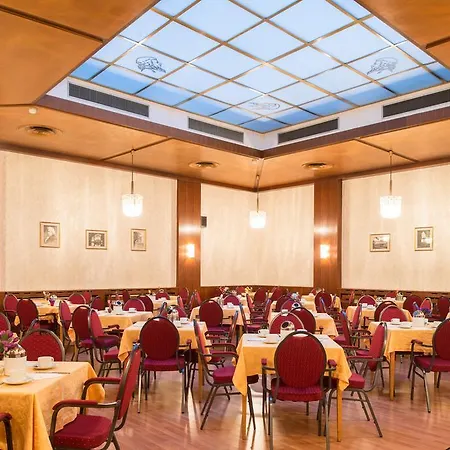 Mozart 3* Viena