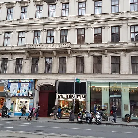 Madara 2* Vienna