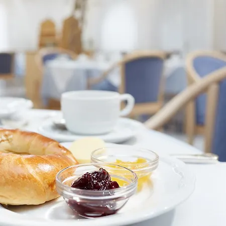 Lägenhetshotell Living Kaiser Franz Joseph 4*
