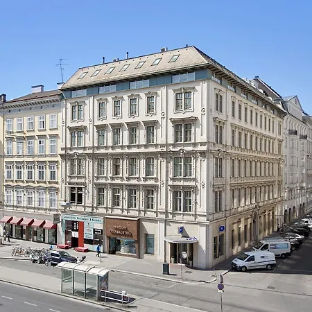Living An Der Oper 4*