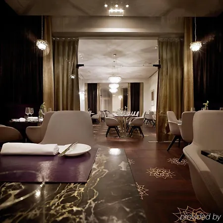Sans Souci Hotel