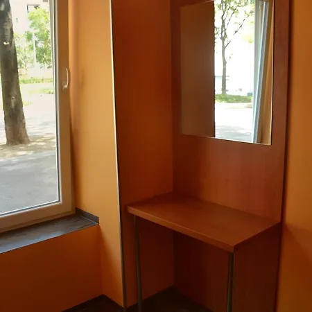 Do Step - Self-service-hostel * Vienna