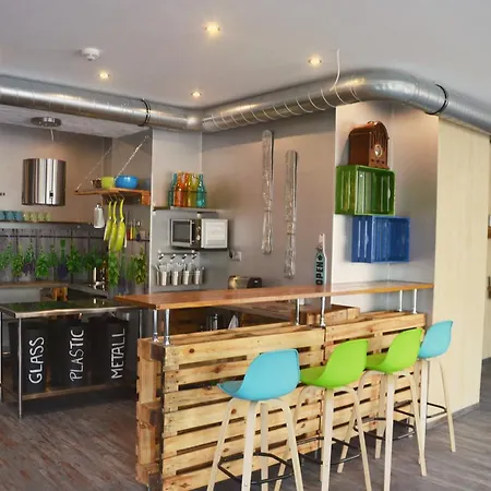 Do Step - Self-service-hostel Hostel