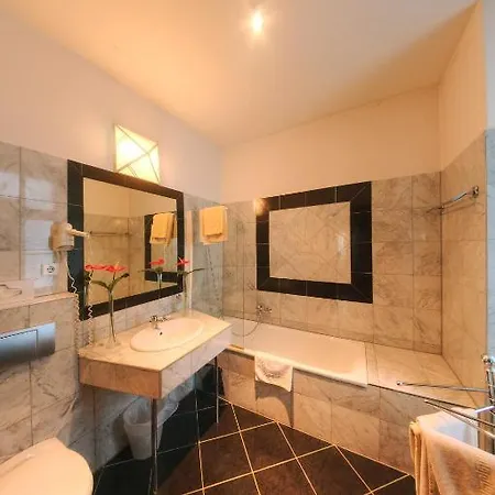 Aparthotel Carlton Opera 3*