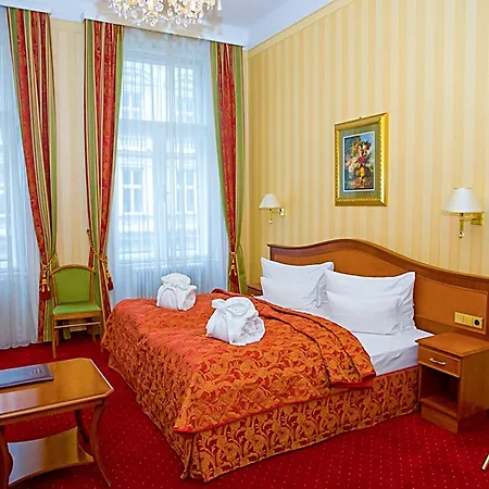 Opera I Self Check In 4* Vienne