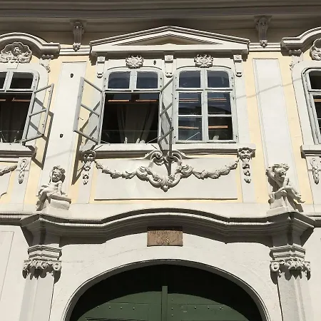 Hostel Boutique Zum Goldenen Kegel Wien