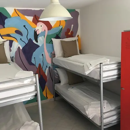 Boutique Zum Goldenen Kegel Hostel *