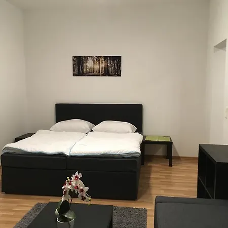 Bank Austria Campus I Contactless Check-in Apartment