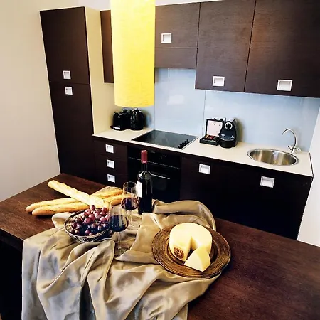 Myplace - Premium Riverside Aparthotel