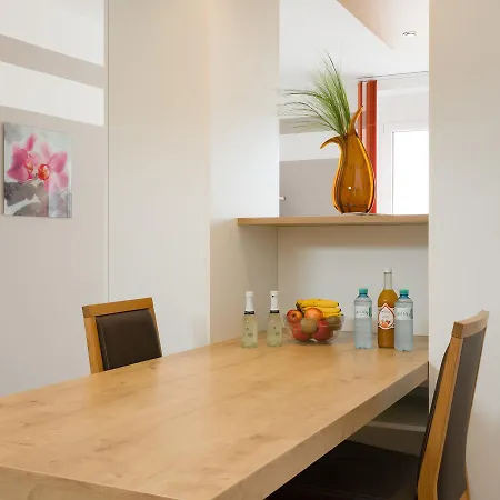 Appartement Christian Oper - Contactless Check In