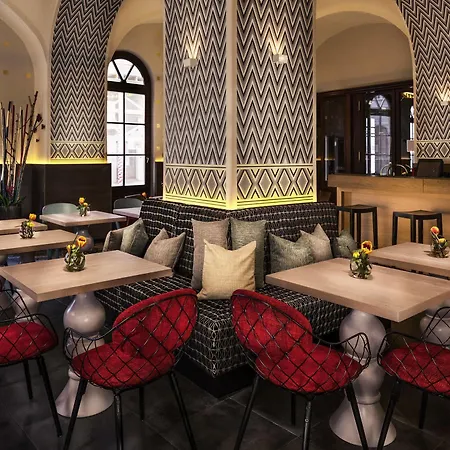 Hotel Mercure First