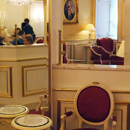 Roemischer Kaiser Hotel