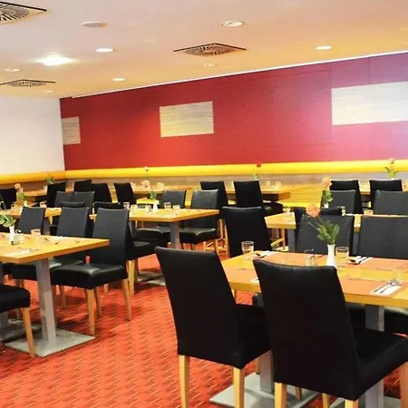 Hotel Senator 4*