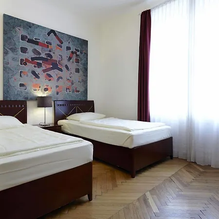 Hotel Museum 3*