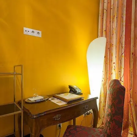 Shs Papageno Hotel