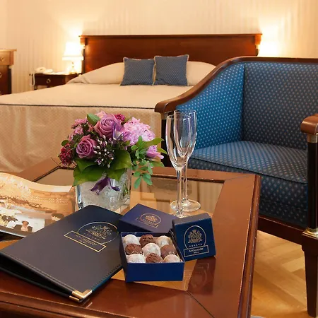 Hotel Ambassador