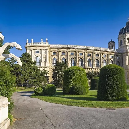 Alpha - Artist 4* Vienna