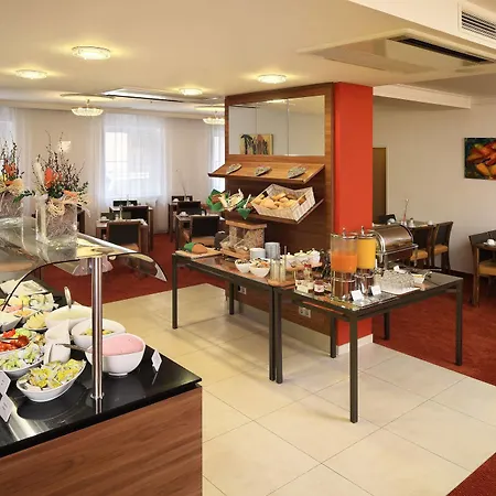 Alpha - Artist Hotel