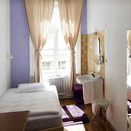 Timeout Hotel, 5 Min To Center, Self Check In Hotel Wien