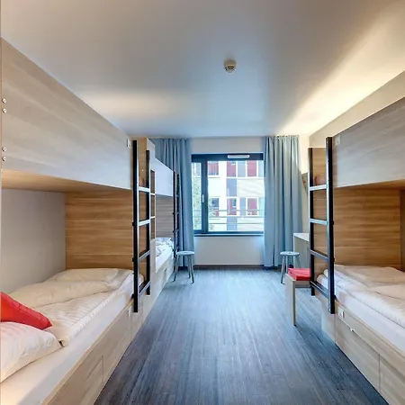 Meininger Downtown Franz 3*