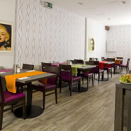 Aparthotel 24hours-apartment & Arion Cityhotel 4*