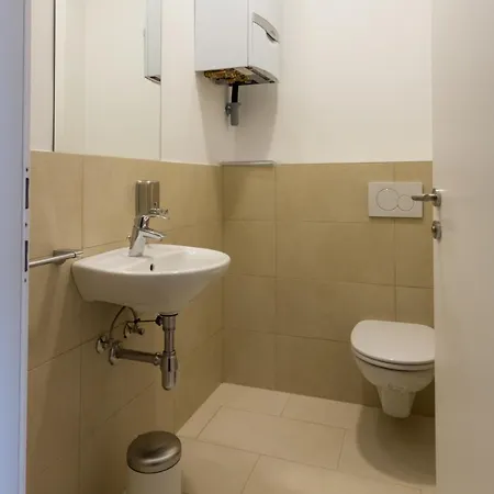 Debo Naehe Westbahnhof - Contactless Check In Appartement *