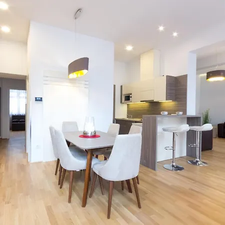 Debo Naehe Westbahnhof - Contactless Check In Appartement *