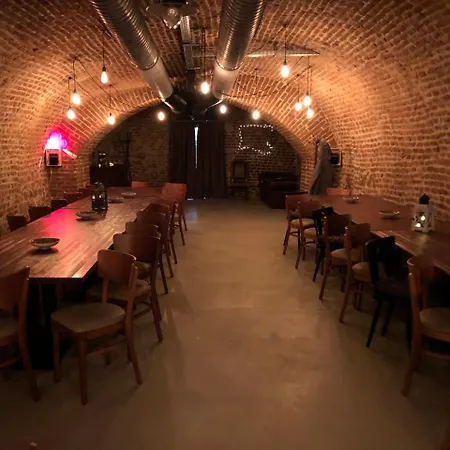 Boutique Zum Goldenen Kegel Hostel *