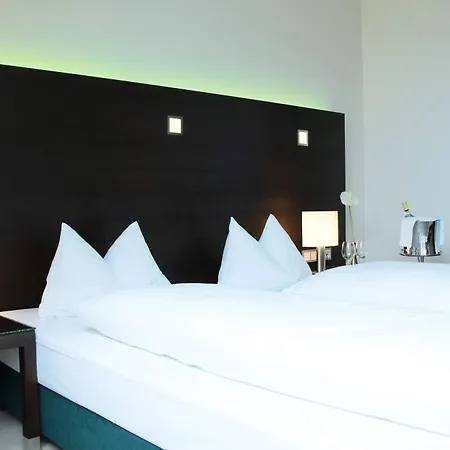 Hotel Flemings Conference 4*