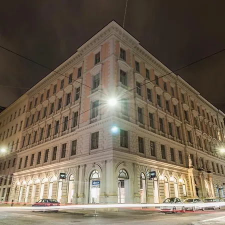 Rooftop Borse By Ichbucheat Wien
