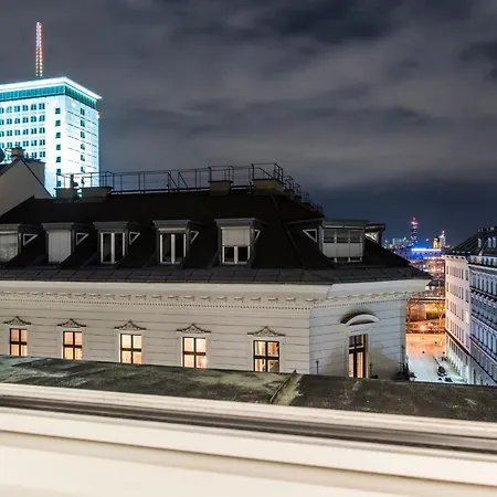 Rooftop Borse By Ichbucheat Wien