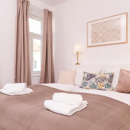 Heart Of Ottakring Apartment