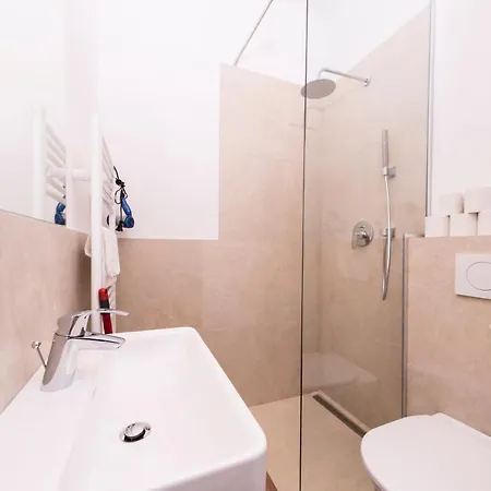 Heart Of Ottakring Apartment