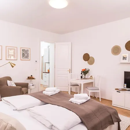 Heart Of Ottakring Apartment Vienna