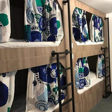 Boutique Zum Goldenen Kegel Hostel *